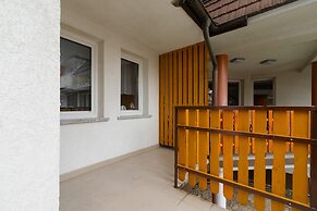 Droga na Bystre Zakopane by Renters