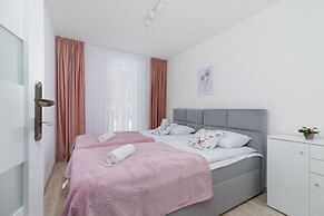 Droga na Bystre Zakopane by Renters