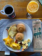 Birds & Breakfast
