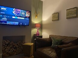 Refurbished 3 Bed House in Manchester