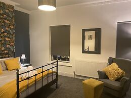 Refurbished 3 Bed House in Manchester