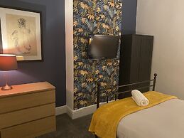 Refurbished 3 Bed House in Manchester