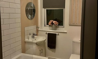 Refurbished 3 Bed House in Manchester