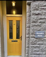 Refurbished 3 Bed House in Manchester