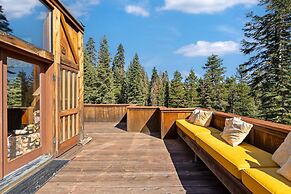 Walk to the Lake Amazing 5 Bedrm - VH#343 by Bear Valley Vacation Rent