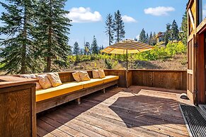 Walk to the Lake Amazing 5 Bedrm - VH#343 by Bear Valley Vacation Rent