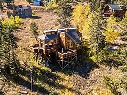 Walk to the Lake Amazing 5 Bedrm - VH#343 by Bear Valley Vacation Rent