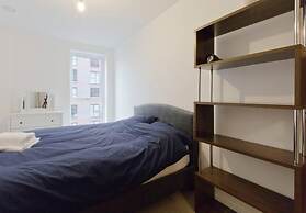 2-bed Apartment Only 15 Mins From Central London