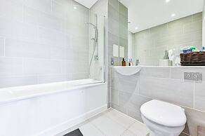 2-bed Apartment Only 15 Mins From Central London