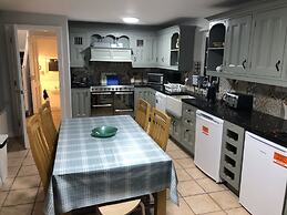 Captivating & Cosy 4-bedroom House in Magherafelt