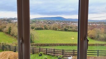 Captivating & Cosy 4-bedroom House in Magherafelt