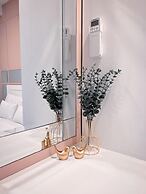 EEM Apartments Central