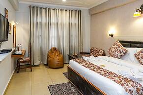 Click Sunburry Hotel Srinagar