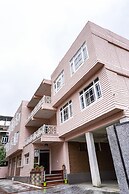 Click Sunburry Hotel Srinagar