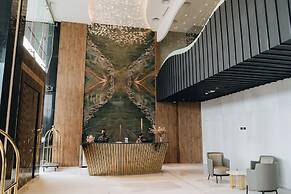 Grand Central Premier