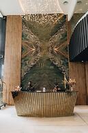 Grand Central Premier