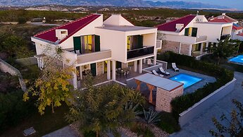 Vila Dana & Thalia - Private pool