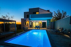 Vila Dana & Thalia - Private pool