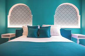 Cafè Latino Suites