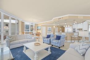 LUXURY Penthouse Style Condo 2