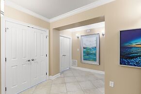 LUXURY Penthouse Style Condo 2