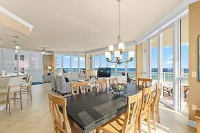 LUXURY Penthouse Style Condo 2