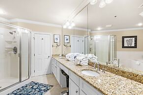 LUXURY Penthouse Style Condo 2