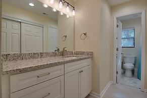 Spacious Condo in the Heart of Hilton Head