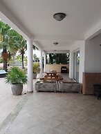 Bella Breeze Resort