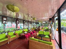 CALI HILL RESORT & SPA