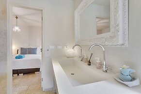 Ocean Breeze Villa with private pool