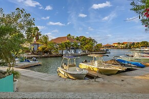Ocean Breeze Villa with private pool