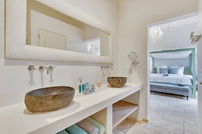 Ocean Breeze Villa with private pool