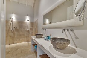 Ocean Breeze Villa with private pool