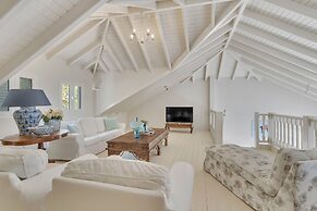 Ocean Breeze Villa with private pool