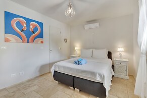 Ocean Breeze Villa with private pool