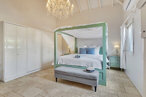 Ocean Breeze Villa with private pool