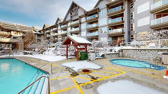 Aspens by Whistler Blackcomb VR