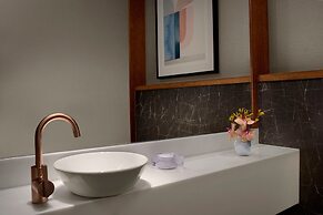 The Ritz-Carlton, Melbourne