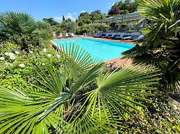 Apt 3 Infinity Pool, Extensive Grounds With Shrubs - Flowers, Jacuzzi