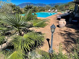 Apt 3 Infinity Pool, Extensive Grounds With Shrubs - Flowers, Jacuzzi