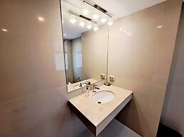 2D - No Impact From Earthquake 3bedrooms 2 5bath Downtown Bangkok