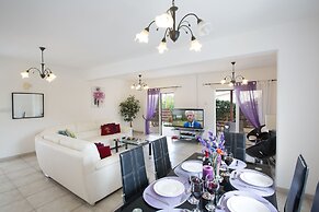 Protaras Holiday Villa Ds54, 3 Bedroom Villa in the Center