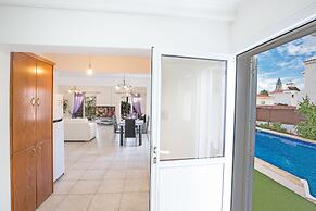 Protaras Holiday Villa Ds54, 3 Bedroom Villa in the Center