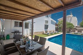 Protaras Holiday Villa Ds54, 3 Bedroom Villa in the Center
