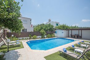 Protaras Holiday Villa Ds54, 3 Bedroom Villa in the Center