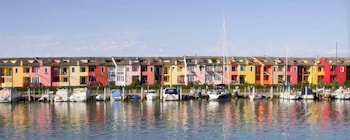 Recently Renovated Accommodation Near the sea