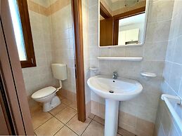 Modern Residence With Pool and Private Garden - By Beahost Rentals