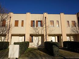 Modern Residence With Pool and Private Garden - By Beahost Rentals