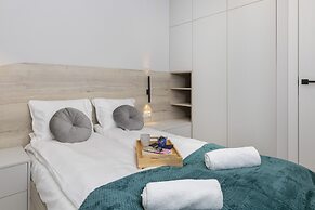 Ostoya Pucka by Renters